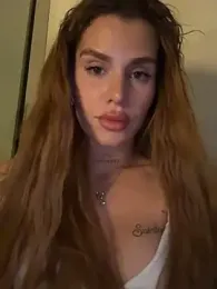 EmiliaCatalina webcam model stream image