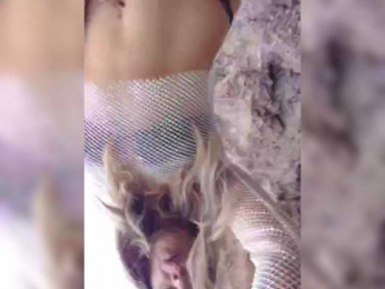 WonderOlesya webcam model stream image