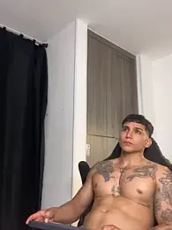 muscle_boyhorny webcam stripchat model stream image