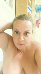 AndaBucur webcam model stream image