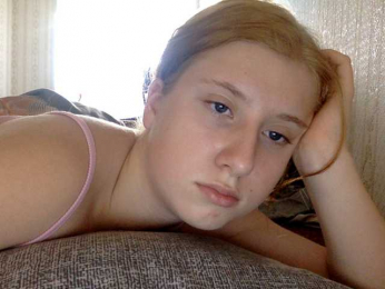Asya16 webcam model stream image