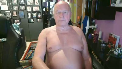 romwien webcam model stream image
