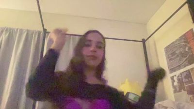 LoveliDawn webcam model stream image