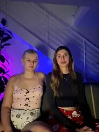 emma05 webcam model stream image