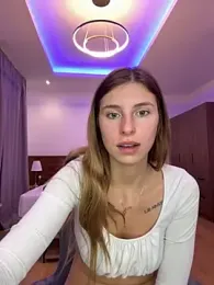 emma05 webcam model stream image