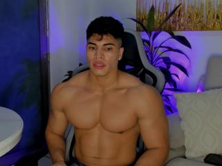 Romano Kentt webcam model stream image