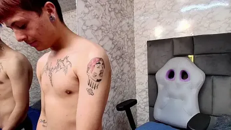 Zefir_Azak webcam model stream image