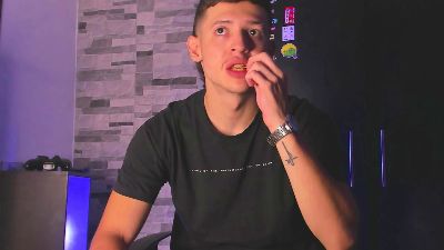 Dimitri_Higth webcam model stream image