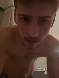 z4nett1 webcam model stream image