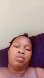 CurviousBooty webcam cam4 model stream image