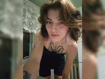 CandyLola webcam model stream image