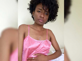 Royal-chat webcam bongacams model stream image