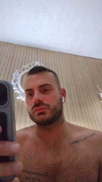 Viki84 webcam model stream image
