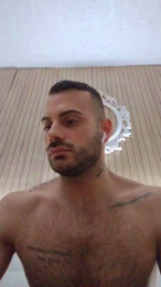 Viki84 webcam model stream image