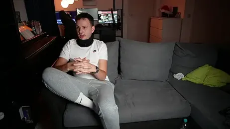 InnocentGuysOF webcam stripchat model stream image