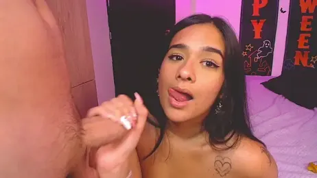 mae_nathan_ webcam model stream image