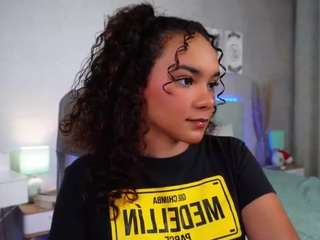 tinataylore webcam model stream image