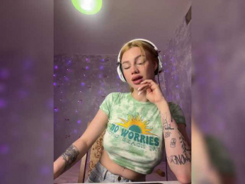 ice-hot webcam model stream image