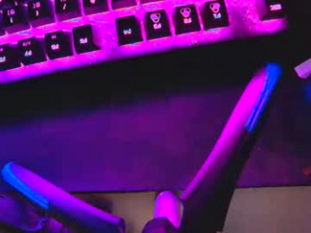 damaged211 webcam model stream image