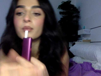 maia-maia webcam model stream image