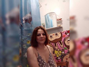LinaSlime webcam model stream image