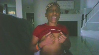 UsAlways572 webcam model stream image
