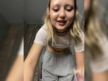 Blonde-mur webcam model stream image