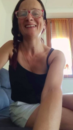 Elena9077 webcam model stream image