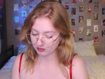 NicoleEniston webcam model stream image