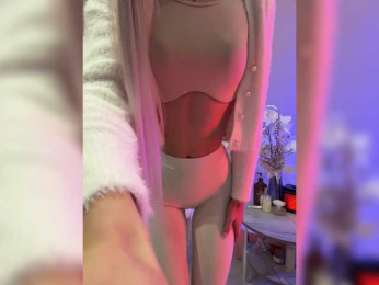 PauLiiine webcam model stream image