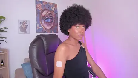 NaomiSaenz_ webcam model stream image