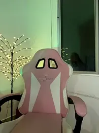 Emi_blair webcam stripchat model stream image