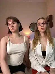 Jitoon_Exe webcam model stream image