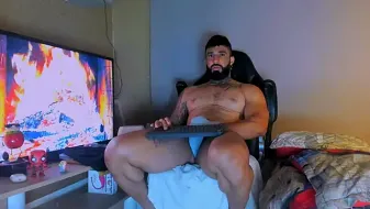 naugthy_dominant webcam model stream image