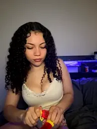 ladylavish webcam model stream image