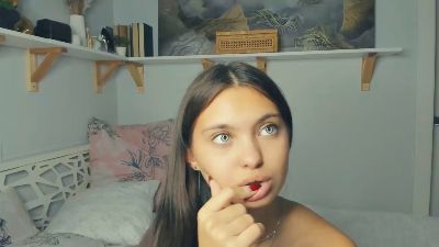 HildredUrive webcam model stream image