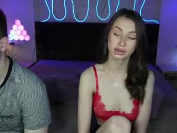 vikki_and_george webcam model stream image