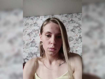 ---kisa25_ webcam model stream image