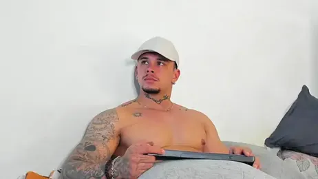 NoahhBrown webcam model stream image