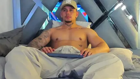 NoahhBrown webcam model stream image