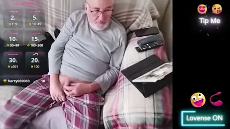 Adamdaddybear webcam model stream image