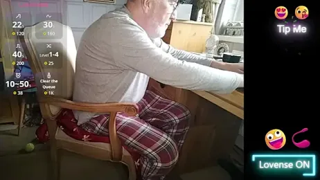 Adamdaddybear webcam model stream image