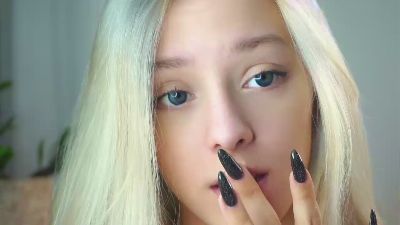 MildredGault webcam model stream image