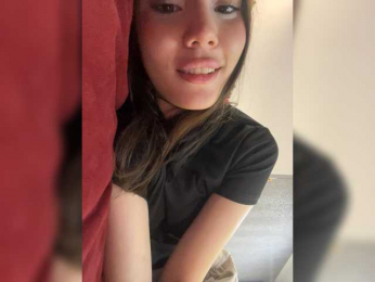 M0nikaa webcam model stream image