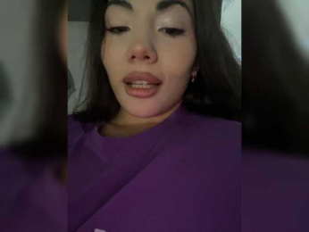 M0nikaa webcam model stream image