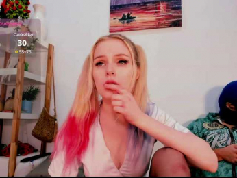 DoubleFuck webcam model stream image