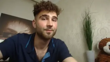 KyloEast webcam model stream image