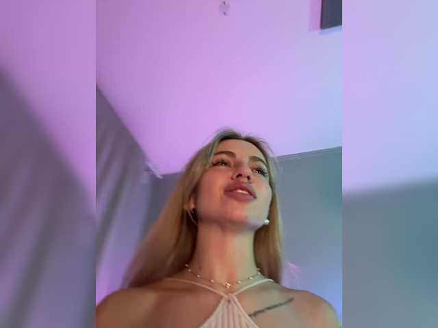 Nataliecroys webcam model stream image