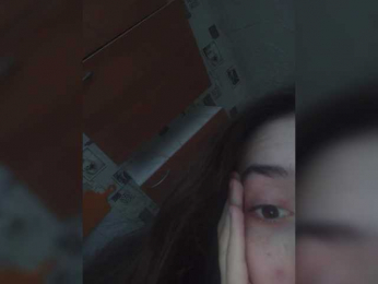 Kissa-is-klassa-a webcam model stream image