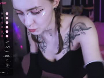 prettybones webcam model stream image